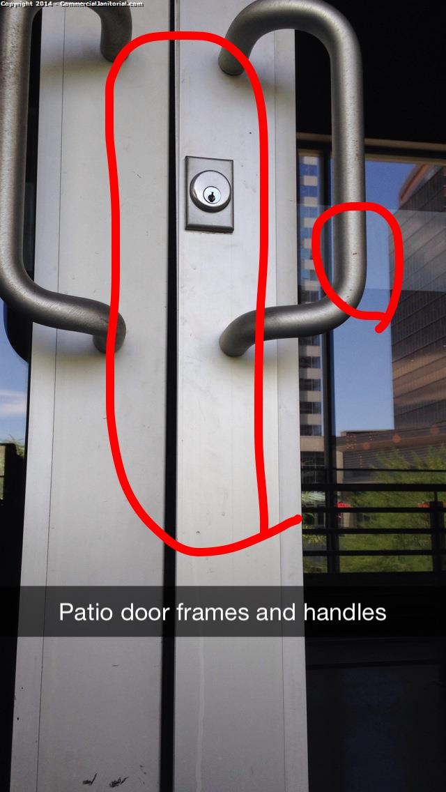 


4. The doorframes on the patio and doorhandles are dirty. See photo.




