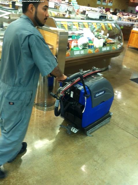 9/16/14

Bill H. performing inspection.

Yep, the auto scrubber is working great.

Floors are turning out well.

Nice work Rafael!