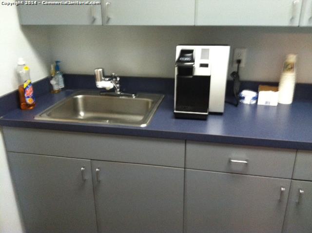 We clean break rooms in all types of offices